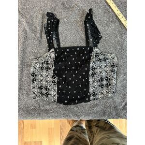 Torrid paisley patchwork crop top Size 0 (L)